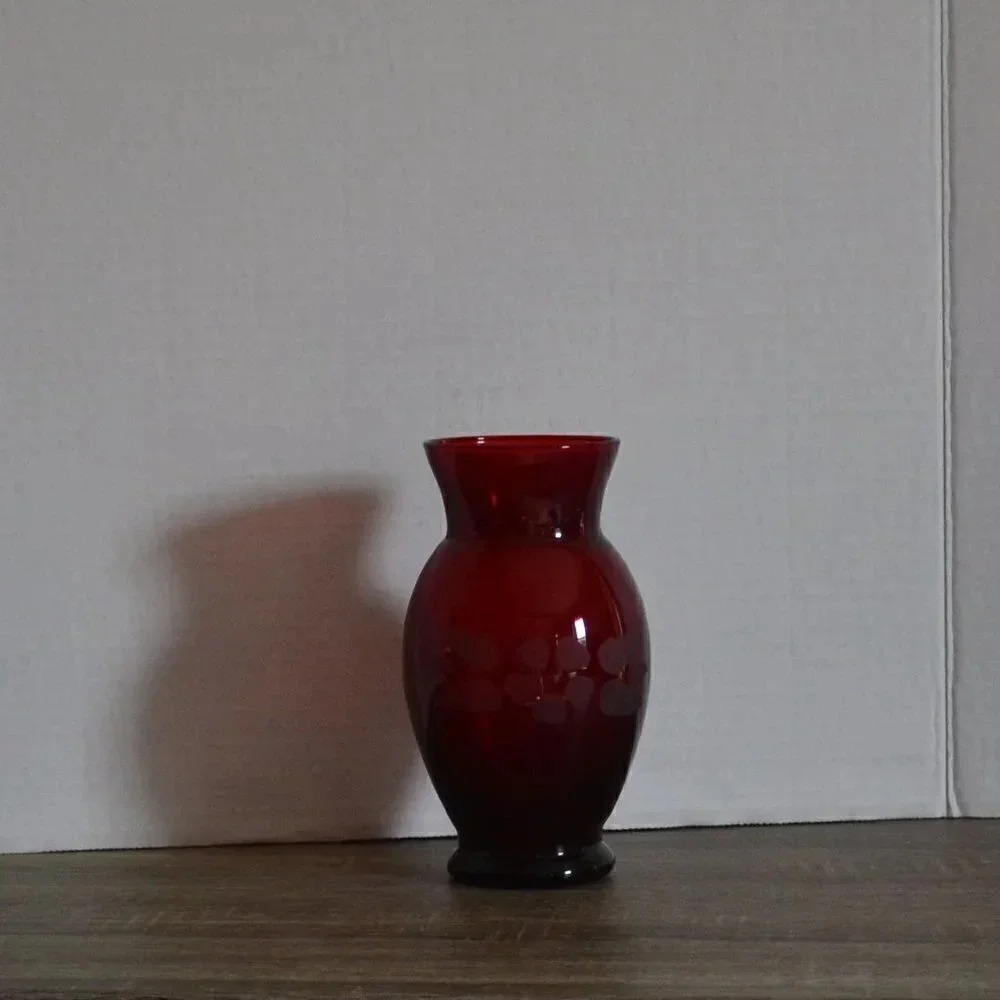 Ruby Red Glass Vase - Picture 2 of 5